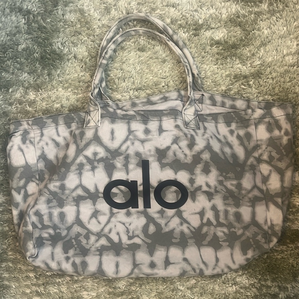Alo tote